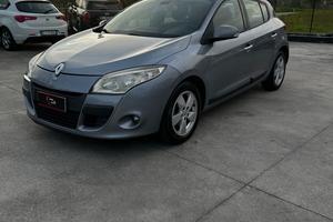 Renault Megane Mégane C-C 1.9 dCi 130CV Luxe