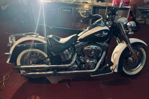 Harley Davidson Heritage Deluxe di esposizione