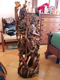 statua intagliata  indonesiano di Rama e Sita