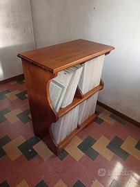Scaffale vintage per vinili