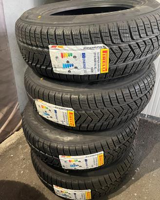 215 65 16 invernali Pirelli NUOVE! mai usate