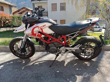ducati hypermotard 1100
