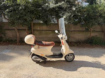 Vespa ET4 150 2000