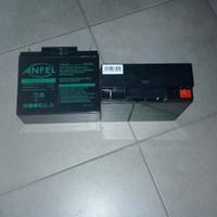 batterie 12 volt  18 ah