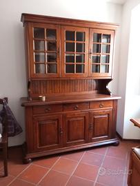 Credenza in legno massiccio