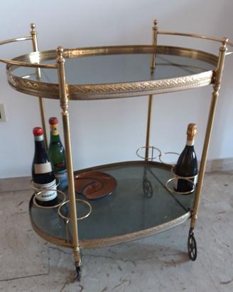 Carrello vintage con due ripiani