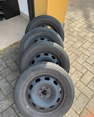 Cerchi gomme 185 60 R15