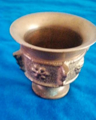 Antico mortaio in bronzo 