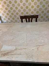 Centrotavola ecru’ ovale autunnale tutto filet