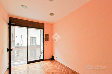 NEGOZIO A PALAZZOLO SULL'OGLIO