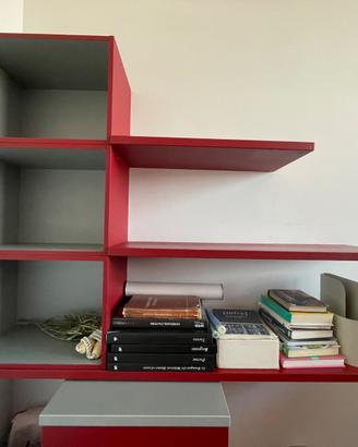 Mensole e cassettiera con ruote