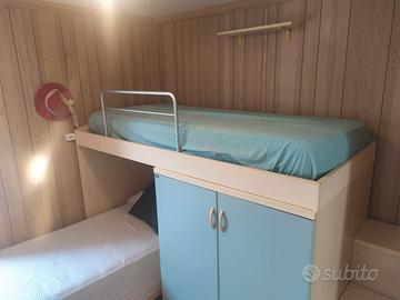 Letto a ponte in legno
