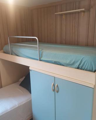 Letto a ponte in legno