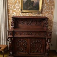 Credenza in stile neorinascimentale