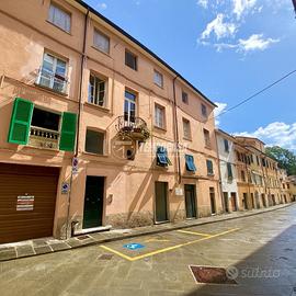 Appartamento a Massa Via Beatrice 4 locali