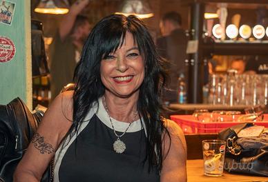 Commessa ,accoglienza clienti,cassiera