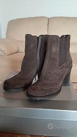 Stivaletti in camoscio