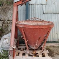 Benna per calcestruzzo compresa di forche 