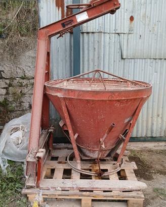 Benna per calcestruzzo compresa di forche 