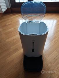 Distributore automatico crocchette 