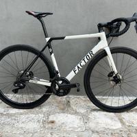 Factor O2 Ultegra Di2 tg 54
