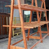 Scaffale in legno