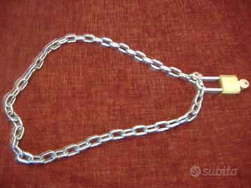Catena con lucchetto