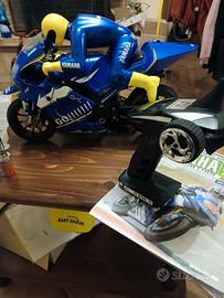 moto a scoppio 1:5 Yamaha m1