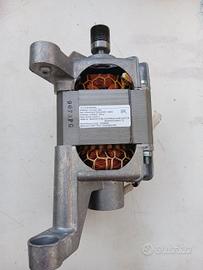Motore lavatrice132386800 Tipo CZ-551950-51R01 