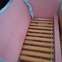 lettino da bambina con materasso