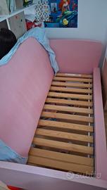 lettino da bambina con materasso