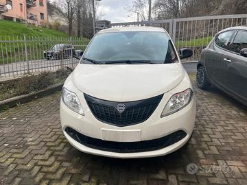 Lancia Ypsilon 1.0 FireFly 5 porte S&S Hybrid Gold
