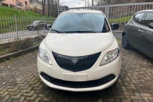 Lancia Ypsilon 1.0 FireFly 5 porte S&S Hybrid Gold
