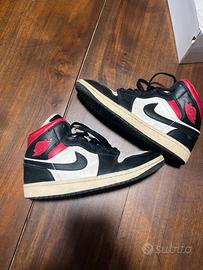 Jordan 1 Mid