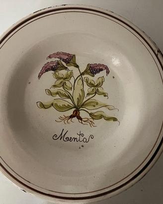 Piatti decorativi in ceramica rustica