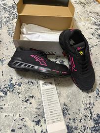 Scarpe di sicurezza nuove