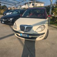 Lancia Ypsilon 1.2 16V Platino