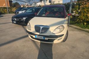 Lancia Ypsilon 1.2 16V Platino