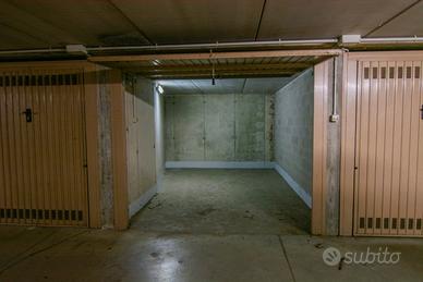 Box a cassina de' pecchi via einaudi