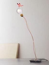 Lampada da tavolo i Ricchi poveri Bzzz di Ingo Mau