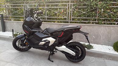 HONDA XADV