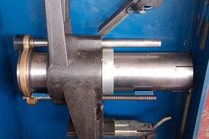 Tornio portatile freno a tamburo  dischi autocarri