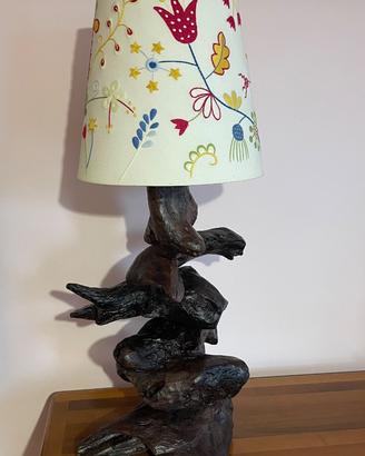 Lampada in legno marino