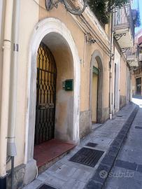Billocale casa al centro del paese di Patti (ME)