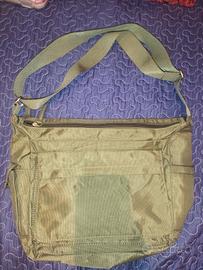 Borsa a tracolla verde oliva/militare.
