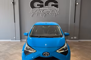 Toyota Aygo Connect 1.0 VVT-i 72 CV 5 porte x-clus