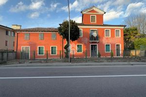 VILLA SINGOLA A CASALE SUL SILE