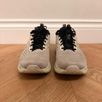 Scarpe Asics modello Glideride Max