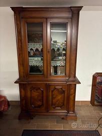 Credenza antica