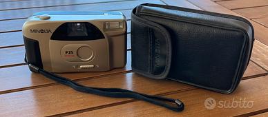 Fotocamera analogica Minolta F25 auto flash